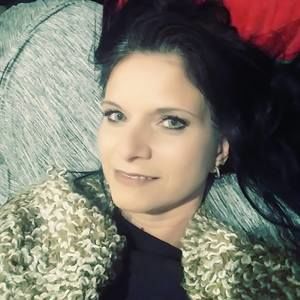 Meet your Posher, Ayesha